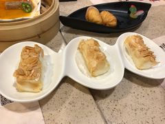 西杏片炸鲜奶-点都德(大茶楼店)