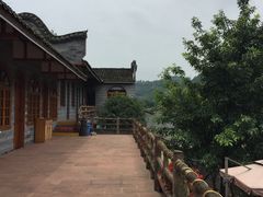 -楠柏弯休闲山庄(梨花溪店)