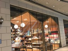 -百新书局(尚悦湾店)