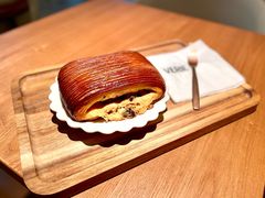 -VERIE BAKEHOUSE