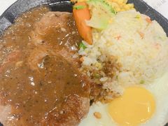 -汤姆家的牛排意面披萨(新城市广场店)