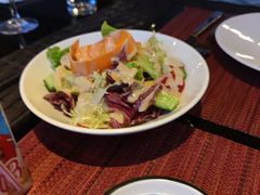 现切混合蔬菜沙拉-WOLFGANG PUCK KITCHEN & BAR(迪士尼小镇店)