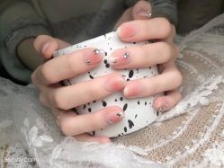 -悦指间美甲美睫