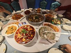 -巴特餐饮6加1音乐餐吧·新疆菜