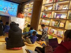 -新华里咖啡书吧(新华书店小寨店)