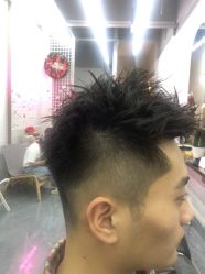 -茶发Salon·烫发染发理发