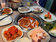-金滏山·烤肉海鲜火锅自助(襄阳万达店)