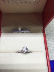 -威德钻石-克拉钻大本营(南京东路店)