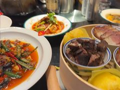 -川流不息·地道川菜·小龙虾(新松江路店)