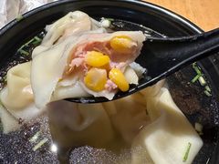 松仁玉米大馄饨-真真鲜馄饨店(启蒙路店)