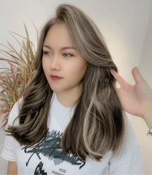 -BULB STUDIO 巴柏明星发型工作室