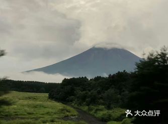 目前处于休眠状态，但地质学家仍然把它列入活火山之类