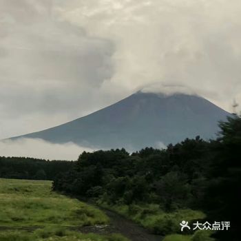 目前处于休眠状态，但地质学家仍然把它列入活火山之类
