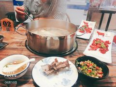 -牛缘村·贵州黄牛肉火锅(西善桥店)