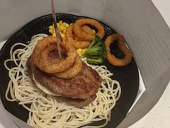 -汤姆家的牛排意面披萨(新城市广场店)