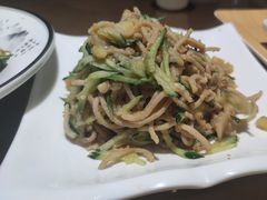 -东口码头·烧鸽子·鱼头泡饼·地方菜(金鹰悦城店)