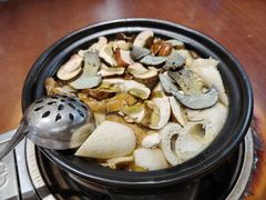 -菌之家·专业纯野生菌火锅·特色炒菌