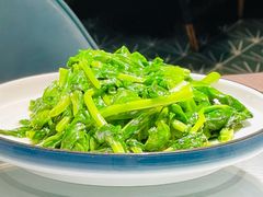 清炒豌豆尖-雲蜀龙阁·金牌水煮鱼(方庄店)