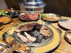 -青瓦炭韩潮烤肉(花园道店)