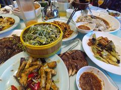 -聚友斋(陶瓷琉璃馆水晶街店)