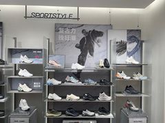-SALOMON萨洛蒙(长沙国金街店)