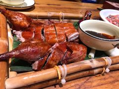 -老滇山寨•云南特色菜•地方菜•民族风情歌舞表演(金碧店)