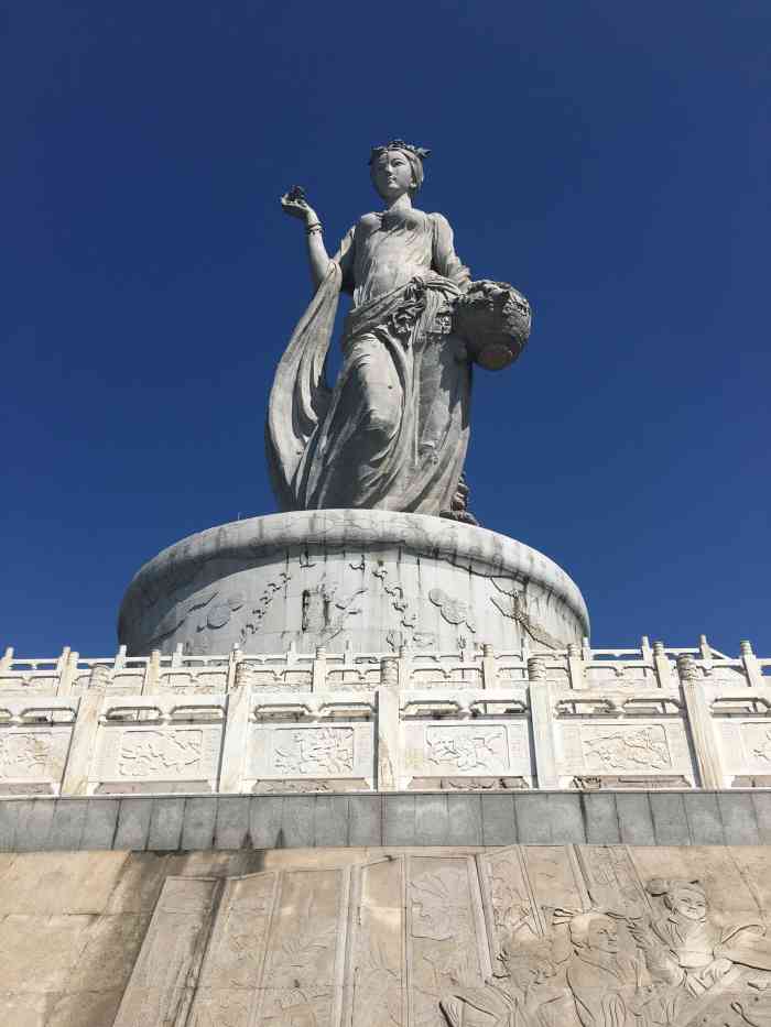 神女湖-"一池清清的水,感受大自然带来的清新气息!"-大众点评移动版