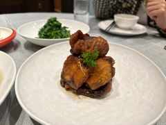 上海熏鱼-老正兴菜馆(福州路店)