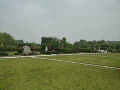 -松鹤墓园-停车场
