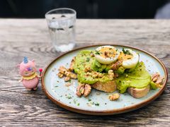 牛油果煮蛋吐司-RAC BAR(安福路店)