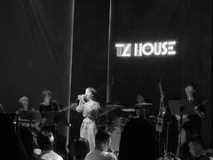 -TZ House音乐现场(来福士中心店)