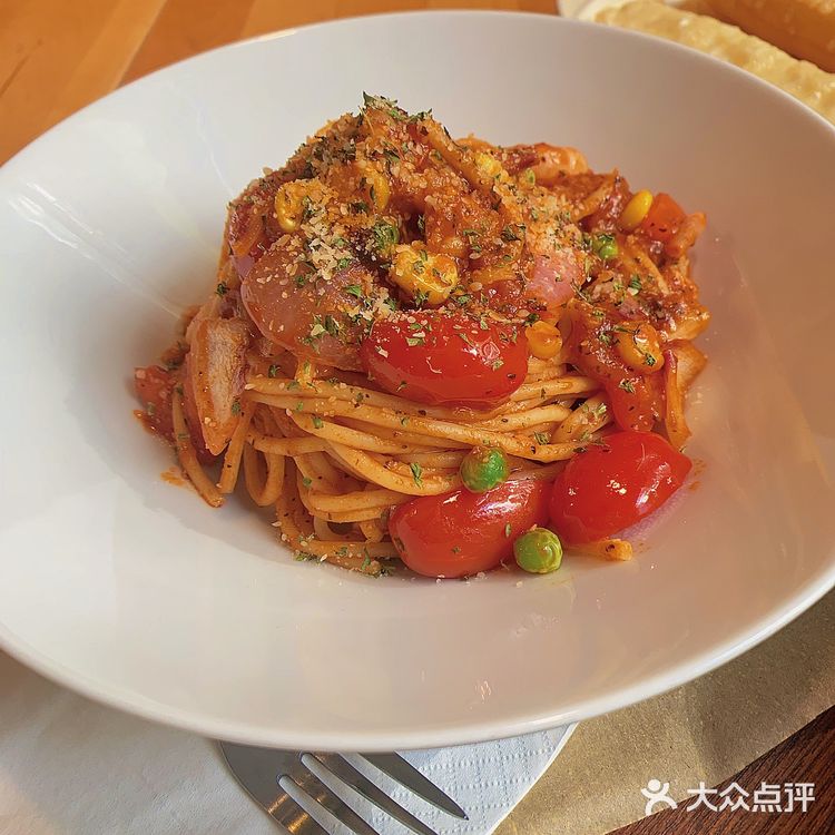 超难排队的的宝藏小店！日式复古简餐[面包]