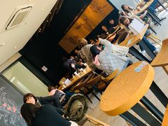 -星巴克臻选(莘庄仲盛店)