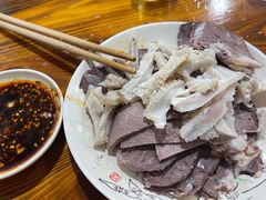 -何永光123鲜牛肉馆(1号店)