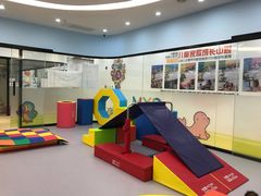 -美国谷斯妈妈早教中心 (陆家嘴店)
