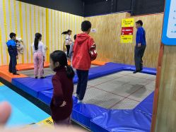 -蹦贝运动中心·蹦床·攀岩·闯关(龙岗店)