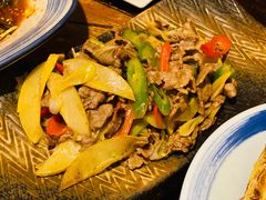 酸木瓜炒牛肉-紫滇源云南生态菜(丹凤街店)