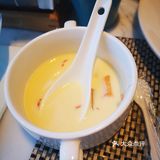 最好提前预定。收餐盘的小哥哥，很及时的会把空餐盘拿走