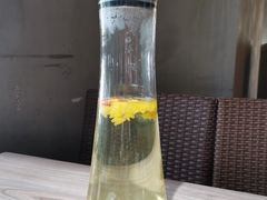 养生枸杞菊花茶-探窝·竹笙椰子鸡(杨箕店)