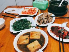-山里人家土菜馆(茅山店)