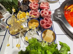 -强盅盅重庆市井火锅店(中央大街店)