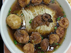 香菇面筋面-小梅园饭堂(东方路店)