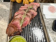 -BOURBON 玻本美式餐厅酒吧(虹桥新天地店)