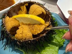 生吃海胆-海味当家·蒸锅海鲜(中山广场创始店)