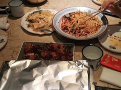 -喝丢一只鞋辣炒海鲜小烧烤(三八广场店)