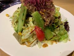 烤牛肉沙拉-鲔吞·和牛寿喜烧(闵行区绿瘦酒店)