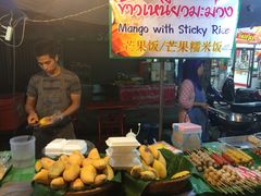 芒果糯米饭摊子-芒果糯米饭摊子