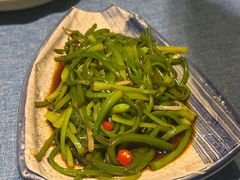 -香巴拉云南餐厅(华莱坞店)