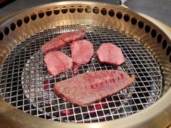 -铭牛烧肉·和牛海鲜自助(高新月牙湖店)