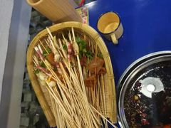 -马路边边串串香形象店(磐石路店)